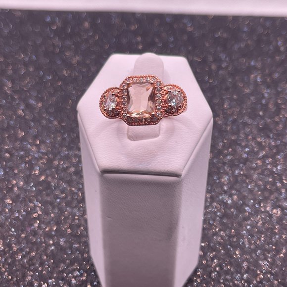 EMILY ROSEGOLD WEDDING RING - Picture 5 of 7